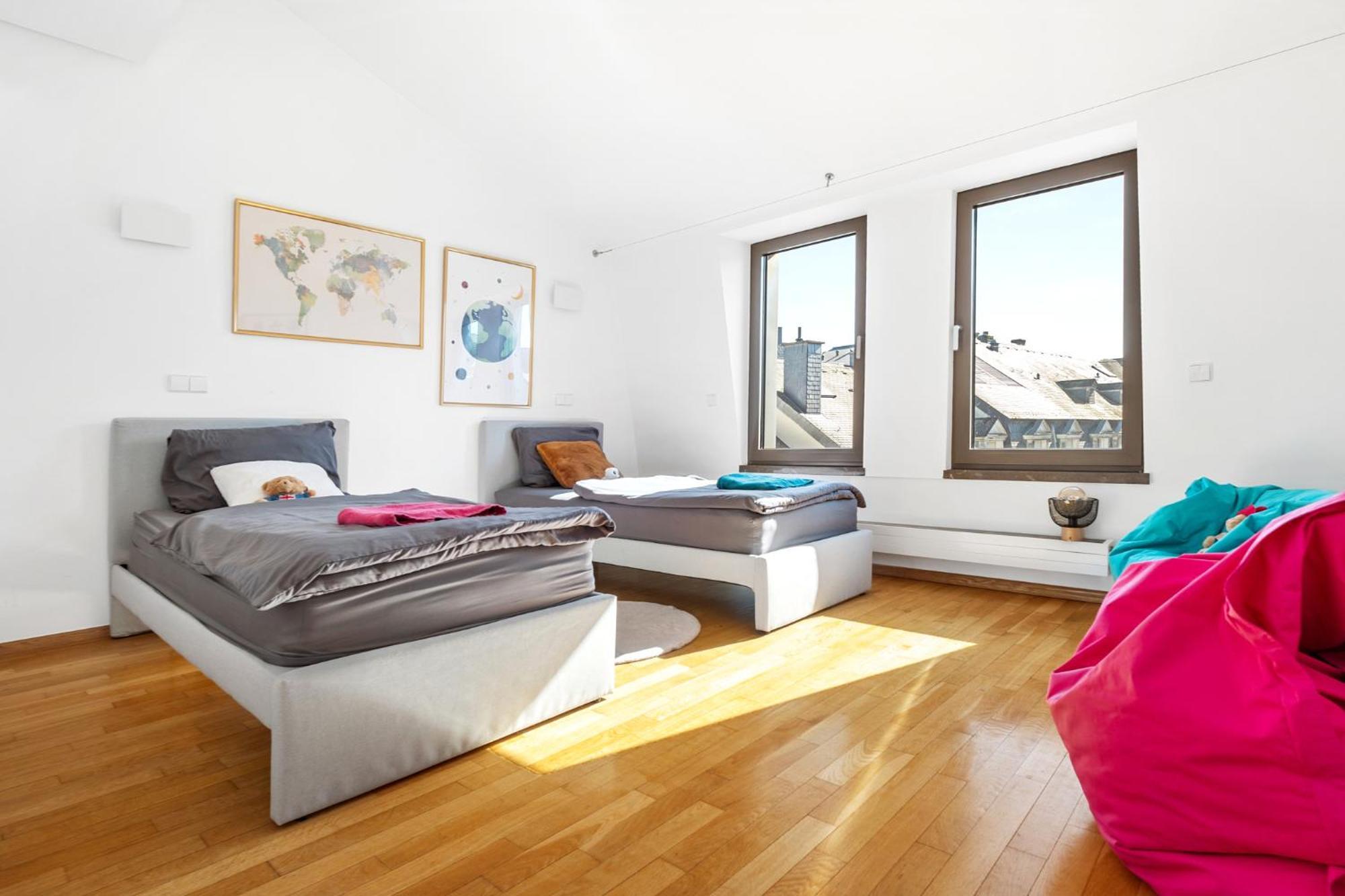 160m2 Penthouse In The Centre With A Balcony And The View Apartment