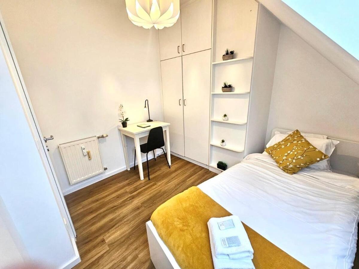 Living Stylish 2br And Free Parking Apartment *