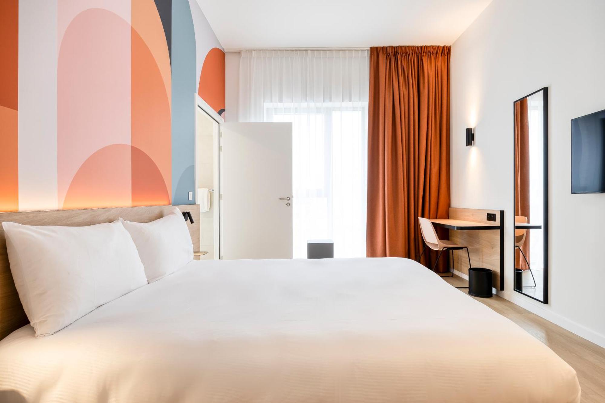Centre Cloche D'or Hotel *