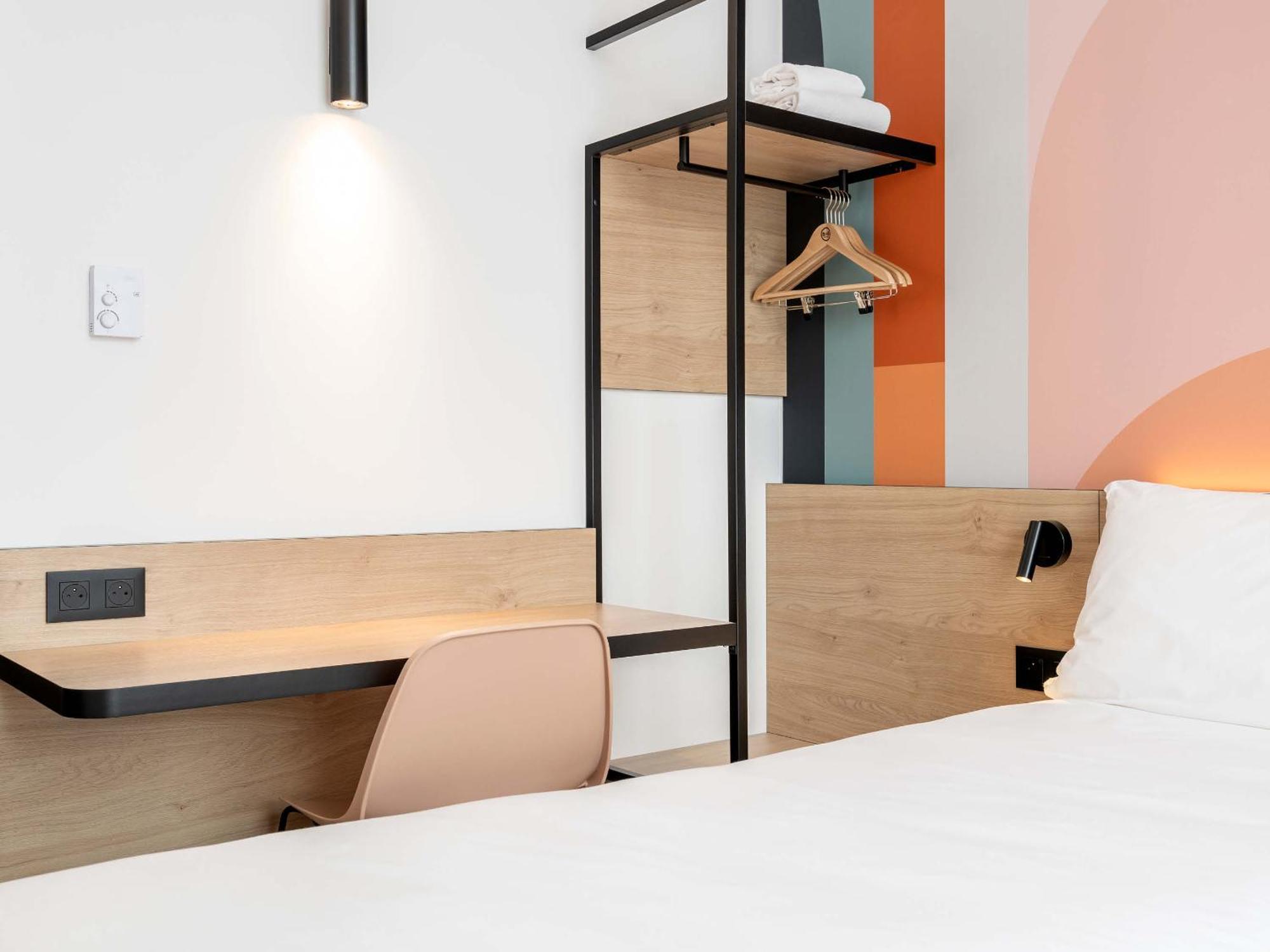 Centre Cloche D'or Hotel *