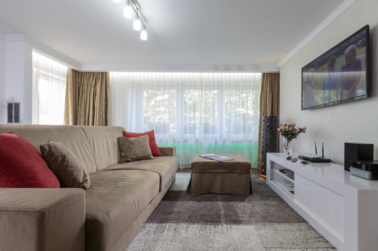 The Queen Luxury - Vinicia Luxemburg