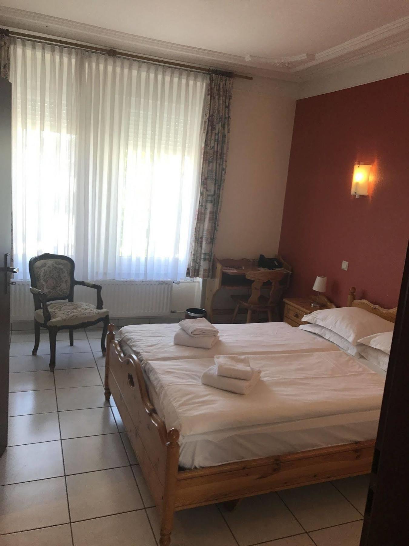 Hotel Le Chatelet 3*