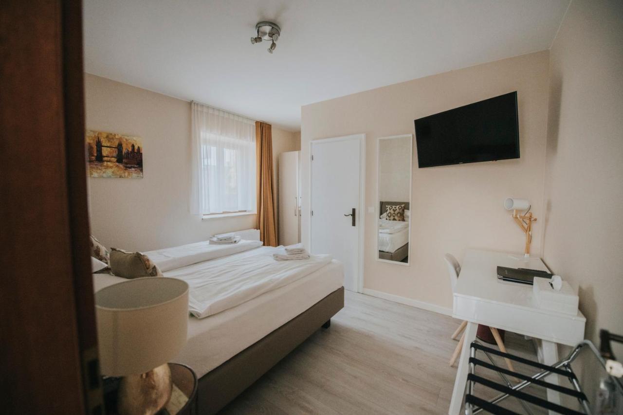 Le Chatelet Hotel 3*