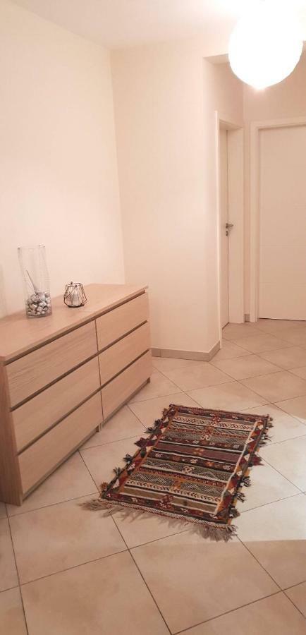 Modern 100m2 Flat 2mn Walking From Train Station In City Center, Free Parking -2a *
