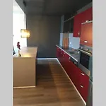 Modern 4 Beds In Convenient Location, Free Parking