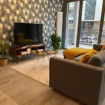 Bright And Chic Apartment In Lux City
