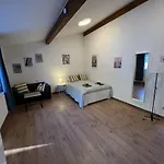 City-Pillow Rooms