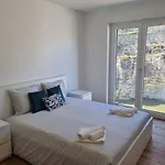 Chic City Center 3 Beds Flat & Balcony & Parking