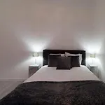 Executive Double Room With En-Suite In Guest House City Centre R4