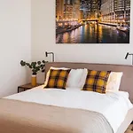 En Suite Bedrooms At Reckenthal House By Rentaroo