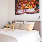 En Suite Bedrooms At Reckenthal House By Rentaroo