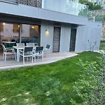 Brand New Luxury 3 Bedrooms, Terrace And Free Parking - Noah