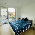 Brand New 1 Bedroom In City Center With Terrace - 4A