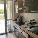 Big Cozy Room In Luxembourg City Center - Shared Flat With 1