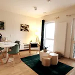 Central Fully Serviced Studio