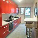 City Center Cosy Three Beds