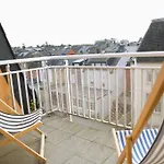 Charming Central 2Br Apartment