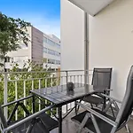 Charming 1Br Apt W/ Terrace & 5 Min Drive To City