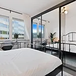 Charming 1Br Apt W/ Terrace & 5 Min Drive To City