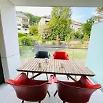 Luxury Green Flat In Center With Parking & Terrace