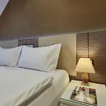 The Queen Luxury Apartments - Villa Cortina