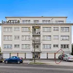 Charming 1Br Apt W/ Terrace & 5 Min Drive To City