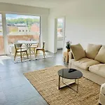 Large 1 Bedroom In Center With Terrace & Parking - 67B