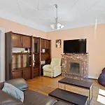 Charming 3-Br Townhome Near Luxembourg City Center