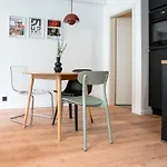 Renovated Chic Studio 5 Min To City Center