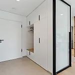 Luxury Ville Haute Haven Queen Bed & City Views