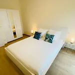 Luxury 2023 One Bedroom Flat In City Center W Parking