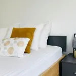 Cosy One Bedroom In City Center W Private Terrace-31