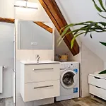 Stylish 1Br Apartment In Central Grund