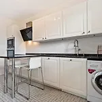 Stylish 2Br Apt In Limpertsberg, Near City Center