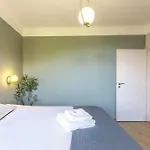Spacious 2Br Apt In Central Luxembourg W Balcony