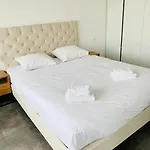 Large One Bedroom In Center With Terrace & Parking
