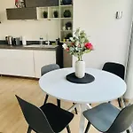 One Bedroom In Center With Terrace-4A