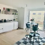 One Bedroom In Center With Terrace-4A