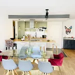 Spacious 2Bedrooms Flat W Terrace&Parking