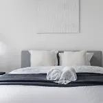 Lux Penthouse - Office, Terrace, Gym & Parking
