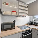 Modern Limpertsberg Studio Near City Center