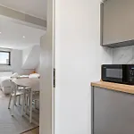 Modern Limpertsberg Studio Near City Center