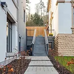 Vistay Apartments