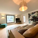Modern 1Br Apartment - City Center W Panoramic View