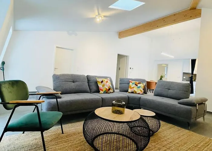 Penthouse With Garden And Parking In Center- Kpg
