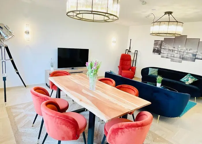 Luxury 3 Bedrooms In Center With Terrace And Parking -Bon1