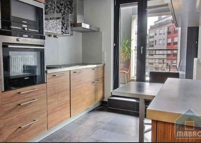 Large 2 Bedrooms In City Center With Terrace-9