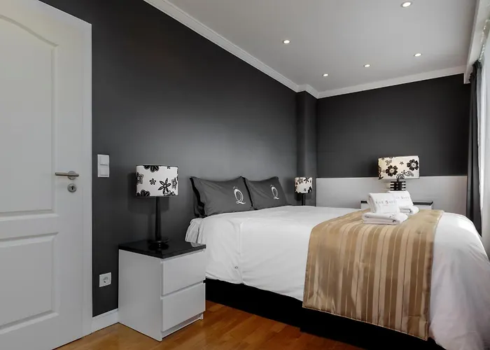 The Queen Luxury Apartments - Villa Fiorita