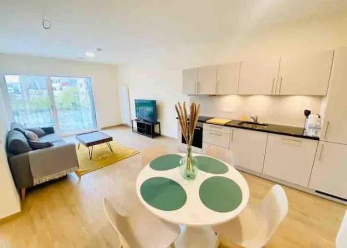 Luxury 2023 One Bedroom Flat In City Center W Parking