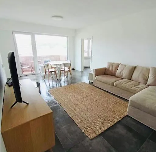 Large One Bedroom In Center With Terrace & Parking